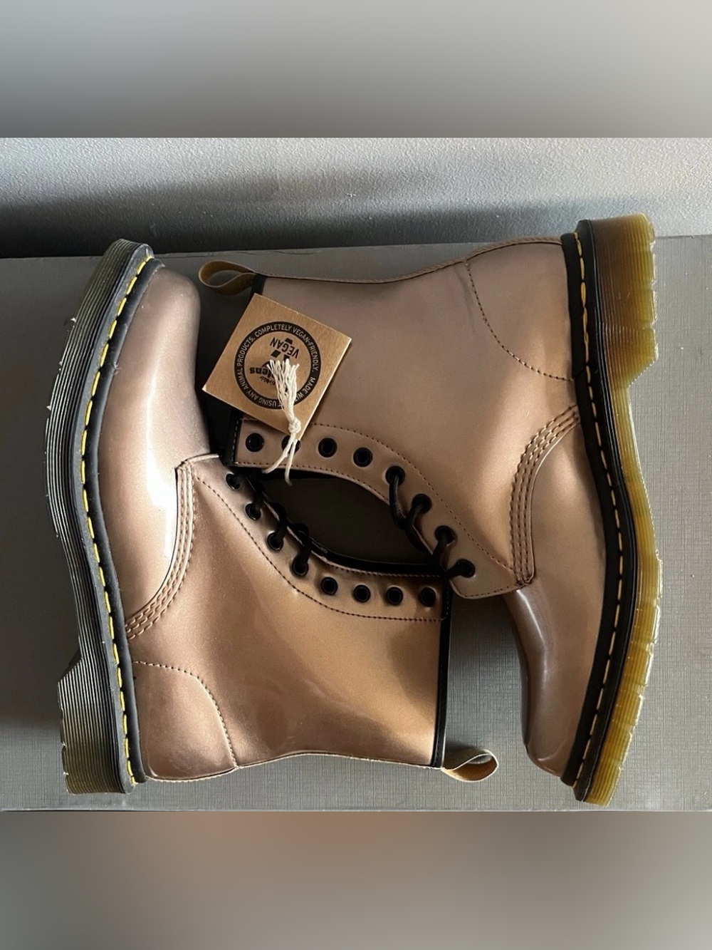 Dr Martens Vegan Rose Gold
Boots 1460 Boots Women's size 11